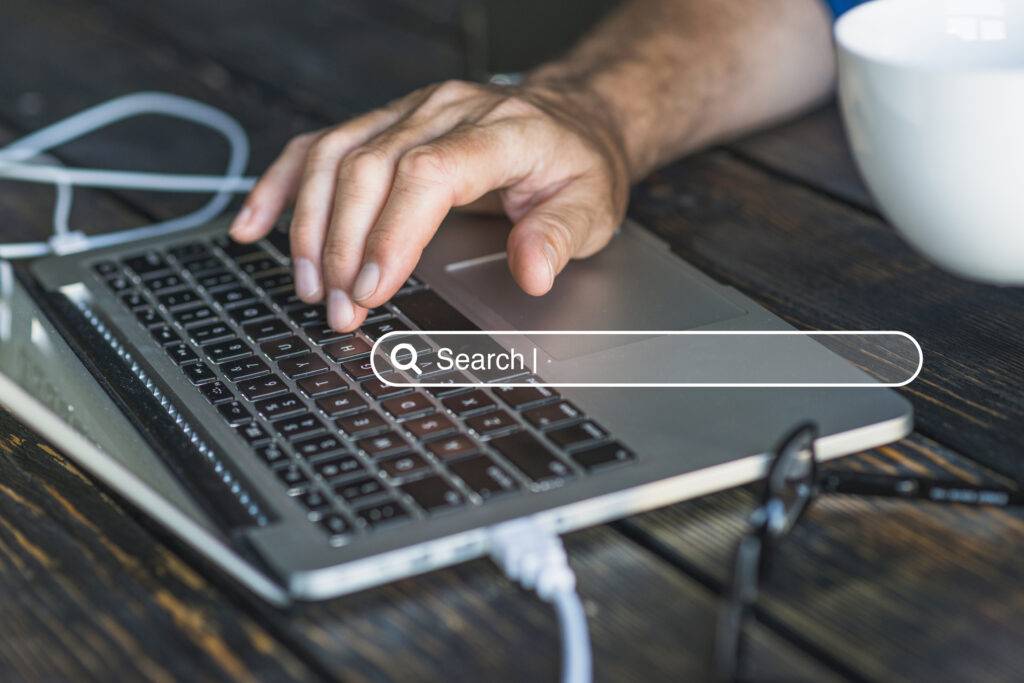 concetto di home page con barra di ricerca scaled